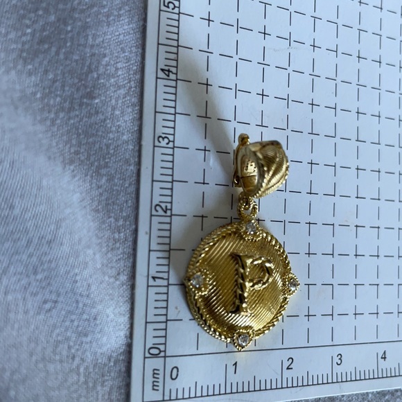 Judith Ripka P Medallion - Picture 9 of 9